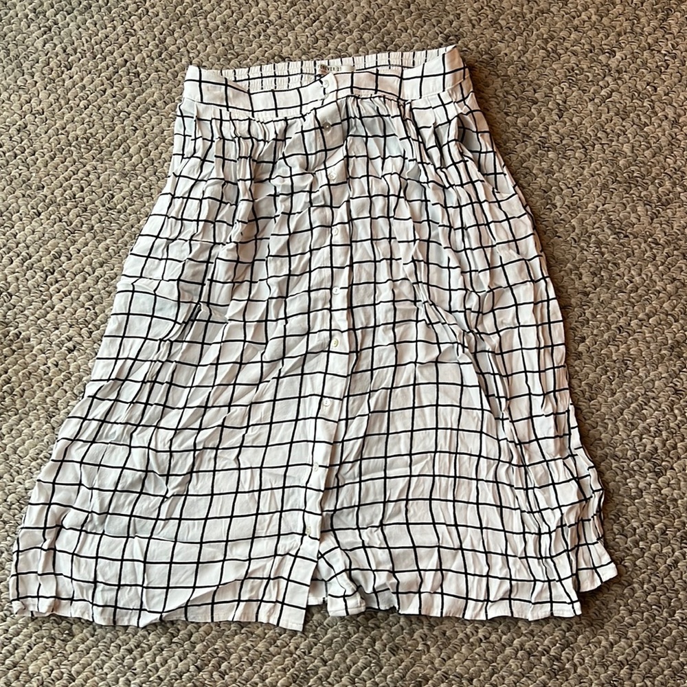 Midi skirt checkered